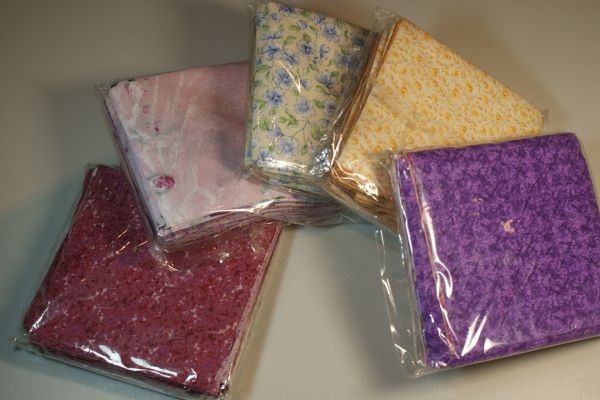 CHARM PACK  ( 5 INCH SQUARES)